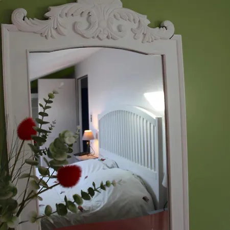 Séjour chez l'habitant L'hacienda, à Deux Pas De La Et De La Venise Verte Et à 30 Minutes De La Rochelle Et De L'ile De Ré