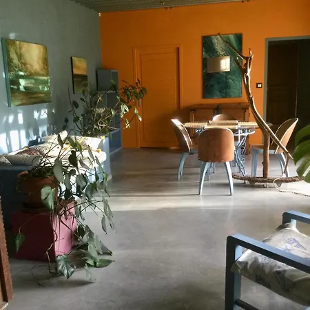 Séjour chez l'habitant L'hacienda, à Deux Pas De La Et De La Venise Verte Et à 30 Minutes De La Rochelle Et De L'ile De Ré